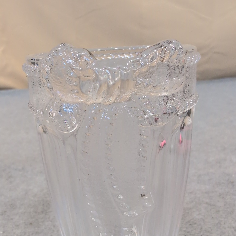 Studio Silversmiths Merci Cherie 24% Lead Crystal Frosted Bow Bud Vase Germany‎ - Picture 2 of 5